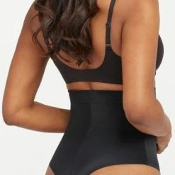 Gloednieuw ⭐ Spanx Suit Your Fancy High Waist String - Zwart - Maat S ⌛
