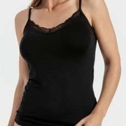 Hete verkoop 🌟 Q-EN UNDERWEAR Bamboe Stroptops Dameshemd Met Kant - Zwart - Maat S - 95% Bamboe - 5% Elastaan - Antibacterieel ⭐