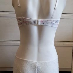 Beste Pirce π Cotonella Infiore Lingerie Set In WIT Met Kant SLIP Maat 75B/A, M π― 11 Beste Pirce π Cotonella Infiore Lingerie Set In WIT Met Kant SLIP Maat 75B/A, M π― -lingerie-dames-badmode Winkel 453x840 2