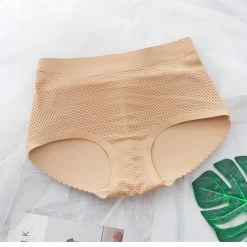 Beste Pirce 🌟 Merkloos Butt Lifter - Billen Liftende Slipje - Corrigerend Ondergoed Dames - Shapewear Voor Billen - Tummy Control - Volle Billen Slipje - Slipje Met Vulling- Beige - Maat S 😍 -lingerie-dames-badmode Winkel 550x554 1