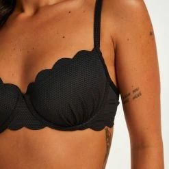 Begroting 🎁 Hunkemöller Dames Badmode Voorgevormde Beugel 👙 Bikinitop Scallop - Zwart - Maat D80 👏 -lingerie-dames-badmode Winkel 550x660 38