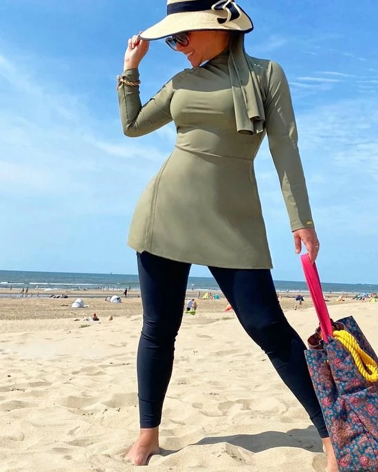 Hete verkoop ๐ Burkini BALI MOSS - XS Van MADAMME BK Paris Maat XS | Burqini | Burkini | Zwarte Bescheiden Zwemkleding Zwemset: Zwemtuniek, Zwemlegging & Zwemtulband Hijab Bescheiden Zwempak | Islamitische Badkleding | Modest Swimwear ๐ 1 Hete verkoop ๐ Burkini BALI MOSS - XS Van MADAMME BK Paris Maat XS | Burqini | Burkini | Zwarte Bescheiden Zwemkleding Zwemset: Zwemtuniek, Zwemlegging & Zwemtulband Hijab Bescheiden Zwempak | Islamitische Badkleding | Modest Swimwear ๐